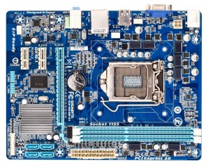 Материнская плата Gigabyte Soc-1155 GA-H61M-S1 Form Factor-MicroATX/ Expansion slots:PCI-Express 2.0 1x-2,PCI-Express 3.0 16x-1/ Memory type:DDR3 1333/1066/800-Yes/ Memory slots / channels-DDR3*2/ Input/Output connectors:15pin D-sub-1,Audio-In-1,Audio-Out фото №817