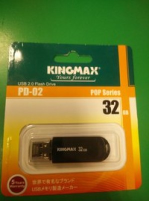 Память Flash USB 32 Gb Kingmax PD-02 Black фото №1641