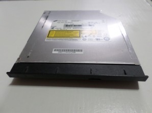 Привод DVD±RW LG GUE1N (SATA, черный, Slim 9.5мм - для ноутбука) фото №9715